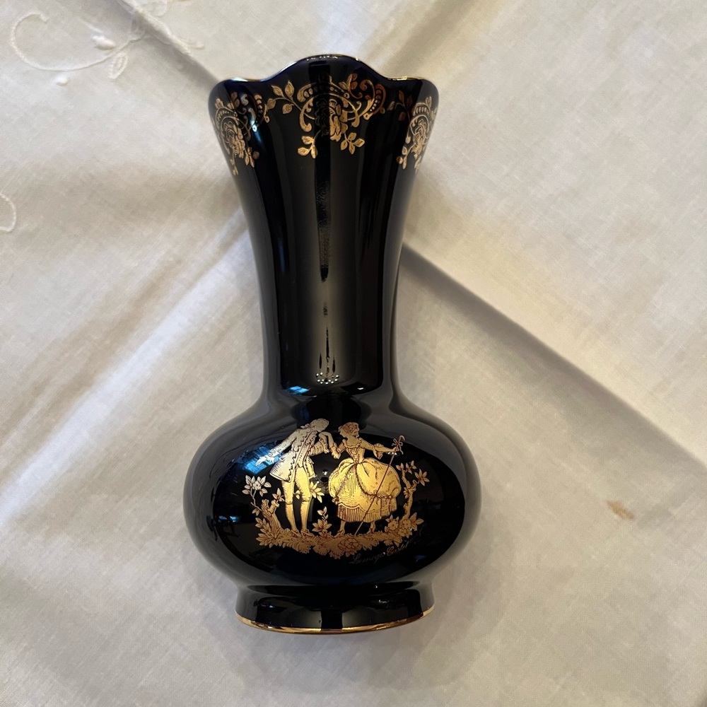 Limoge Castel Vase💙